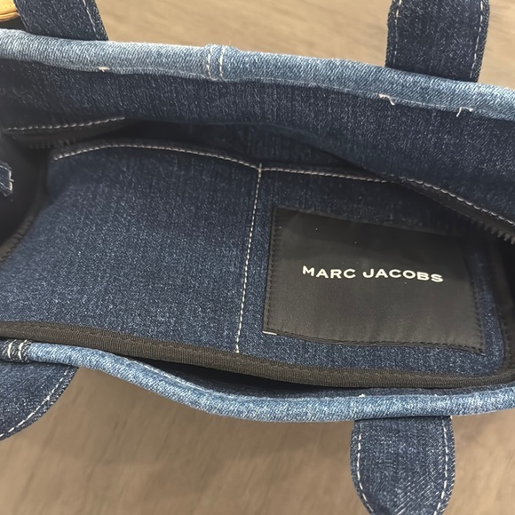 Marc Jacobs Blue Tote Bag with Structured Design - Picture 7 of 13
